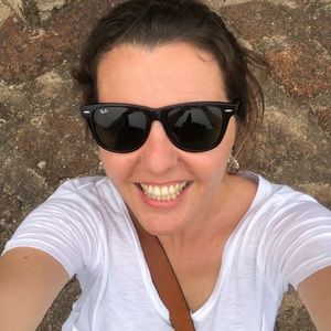 Meet your Posher, Carolina